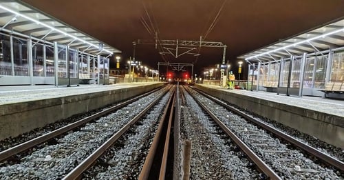 Providing safer railway operations by real-time data monitoring